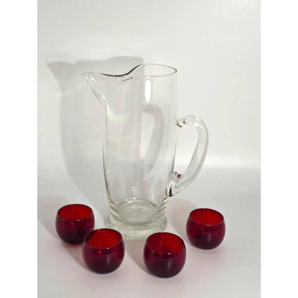 Large Vintage Clear Glass Pitcher With Handle & 4 Red Glass Cups For Drinks